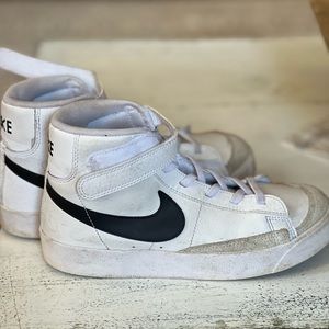 Blazers kids size 3y